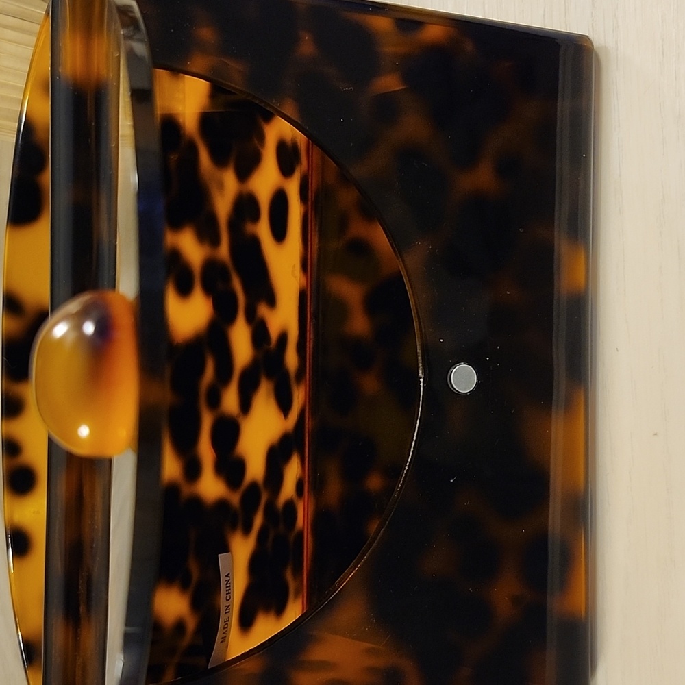 Tortoise Shell Acrylic Handbag - Picture 4 of 6